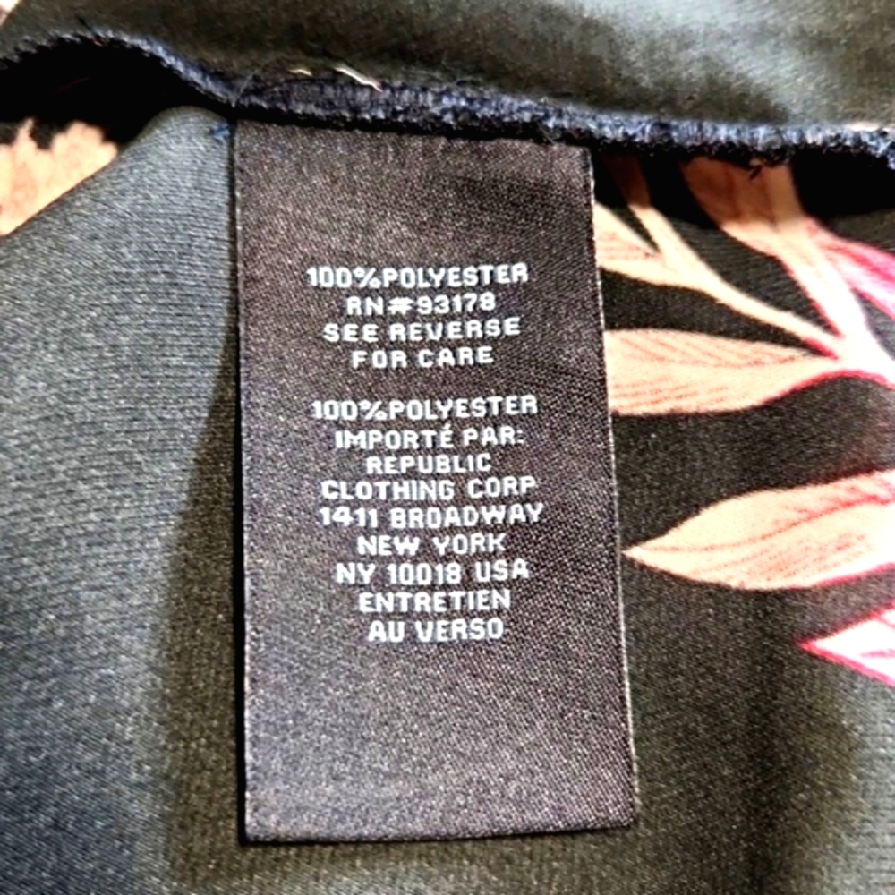 NWT Joan Vass Black Floral Mandarin Collar High Low Style Top Size S - Picture 9 of 11